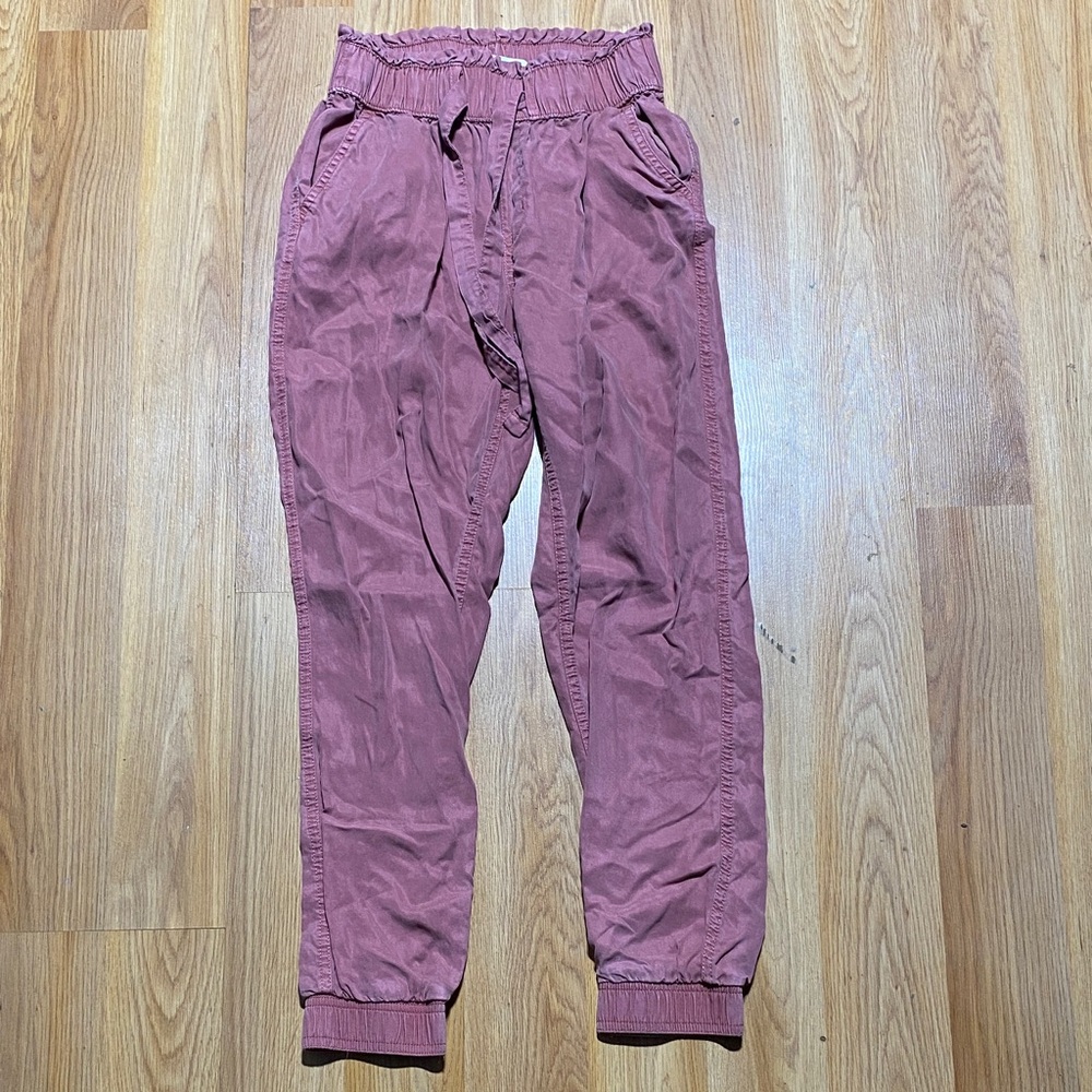 High-Rise Pink Jogger Pants